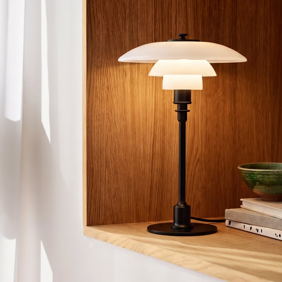 Duńska lampa stołowa designerska